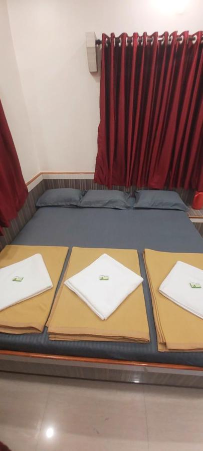 Sai Raghunandan Guest House Shirdi Exterior foto
